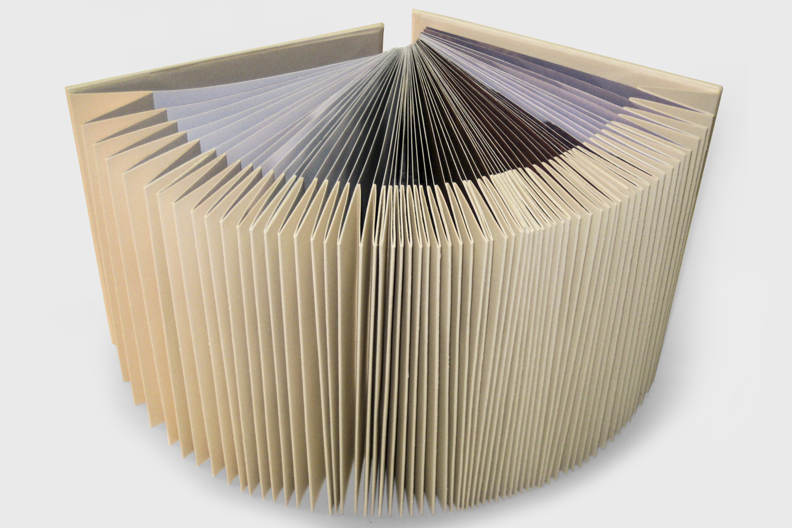 42°30’22’’N , 1°16’28’’E – obra de Dario Zeruto